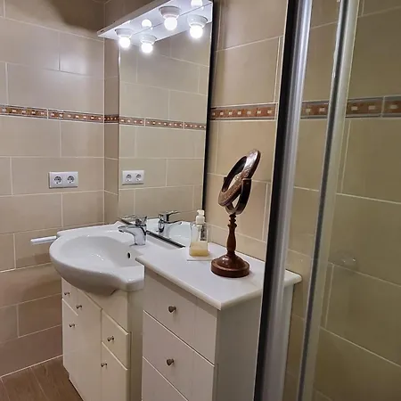 Apartment En Planta Baja Con Piscina, A 600m De Playa Y Centro En - Es-323-39 *